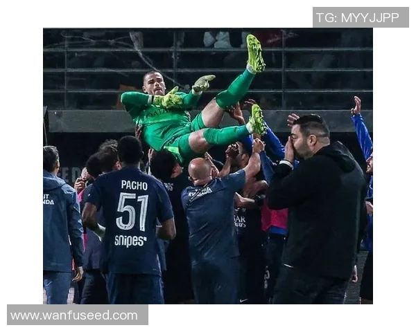 英超激战皇马狂胜巴黎圣日耳曼6比2乌龙球瞬间点燃全场激情集锦回顾