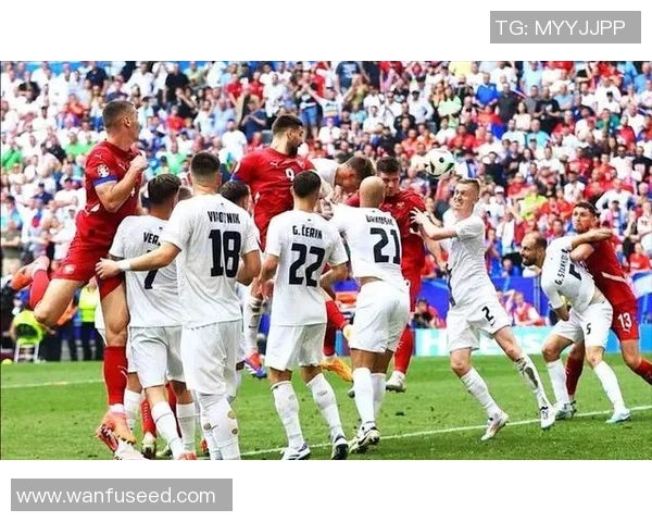 世界杯激战：多特蒙德与利物浦平局红牌争议引发全场热议与战术分析