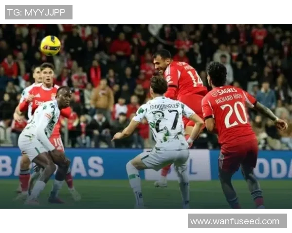 本菲卡逆袭AC米兰上演历史冷门帽子戏法点燃全场激情