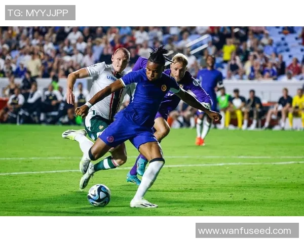 足总杯惊天逆转里昂5-0狂胜曼联补时进球点燃全场激情 足总杯惊天逆转里昂5-0狂胜曼联补时进球点燃全场激情