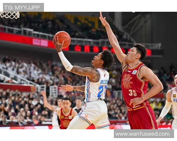 重庆篮球队盯防策略分析与比赛表现的得失评估