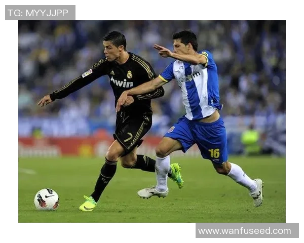 热刺狂胜巴萨6-2帽子戏法点燃全场激情瞬间回顾